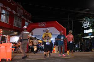 BIB: 4310
                            <button type="button" onclick="openModal(26262943)" class="btn btn-primary btn-sm float-right btn-popup" data-toggle="modal" data-target=".modal-high-quality">
                        <i class="fas fa-shopping-cart"></i> Add to Cart
                    </button>
                                            <button type="button" onclick="isThisMe(26262943, true)" class="btn btn-success btn-sm float-right btn-popup btn-isme hidden" data-toggle="tooltip" data-placement="bottom" title="นี่คือรูปของคุณใช่ไหม คลิกที่นี่เพื่อเอาเข้าอัลบั้ม">
                        <i class="fas fa-plus"></i> Add to album
                    </button>
                    <button type="button" onclick="isThisMe(26262943, false)" class="btn btn-warning btn-sm float-right btn-popup btn-isnotme hidden">
                        <i class="fas fa-ban"></i> Remove from album
                    </button>